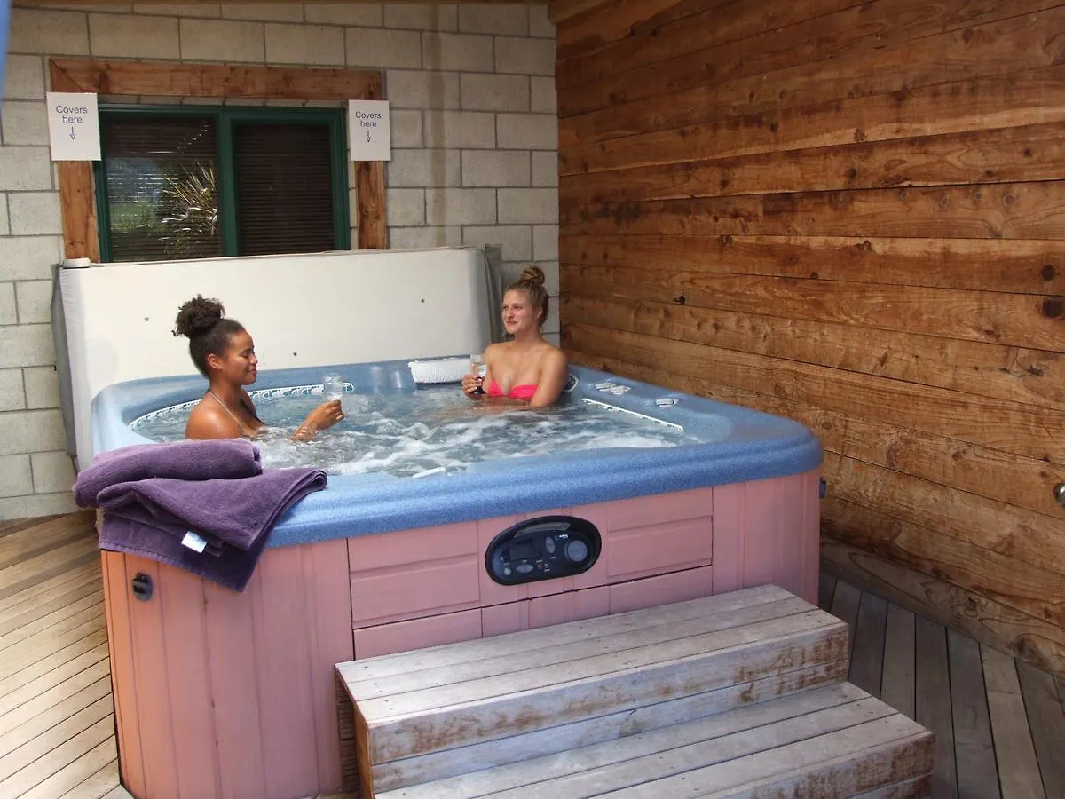 Anakiwa Lodge Hostel